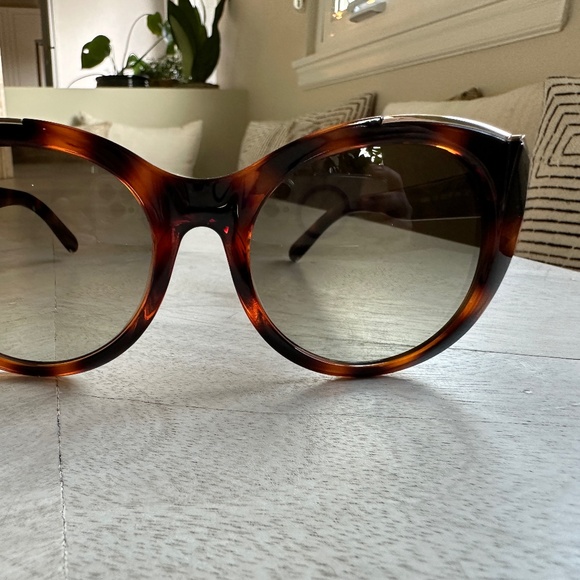 CHLOE Tortoise Shell Cat-eye Sunglasses with Arrow Detail, New - Picture 7 of 11